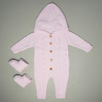 COCCOLA IN MAGLIA CON CAPPUCCIO E BABBUCCE ROSA