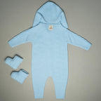 COCCOLA IN MAGLIA CON CAPPUCCIO E BABBUCCE AZZURRA