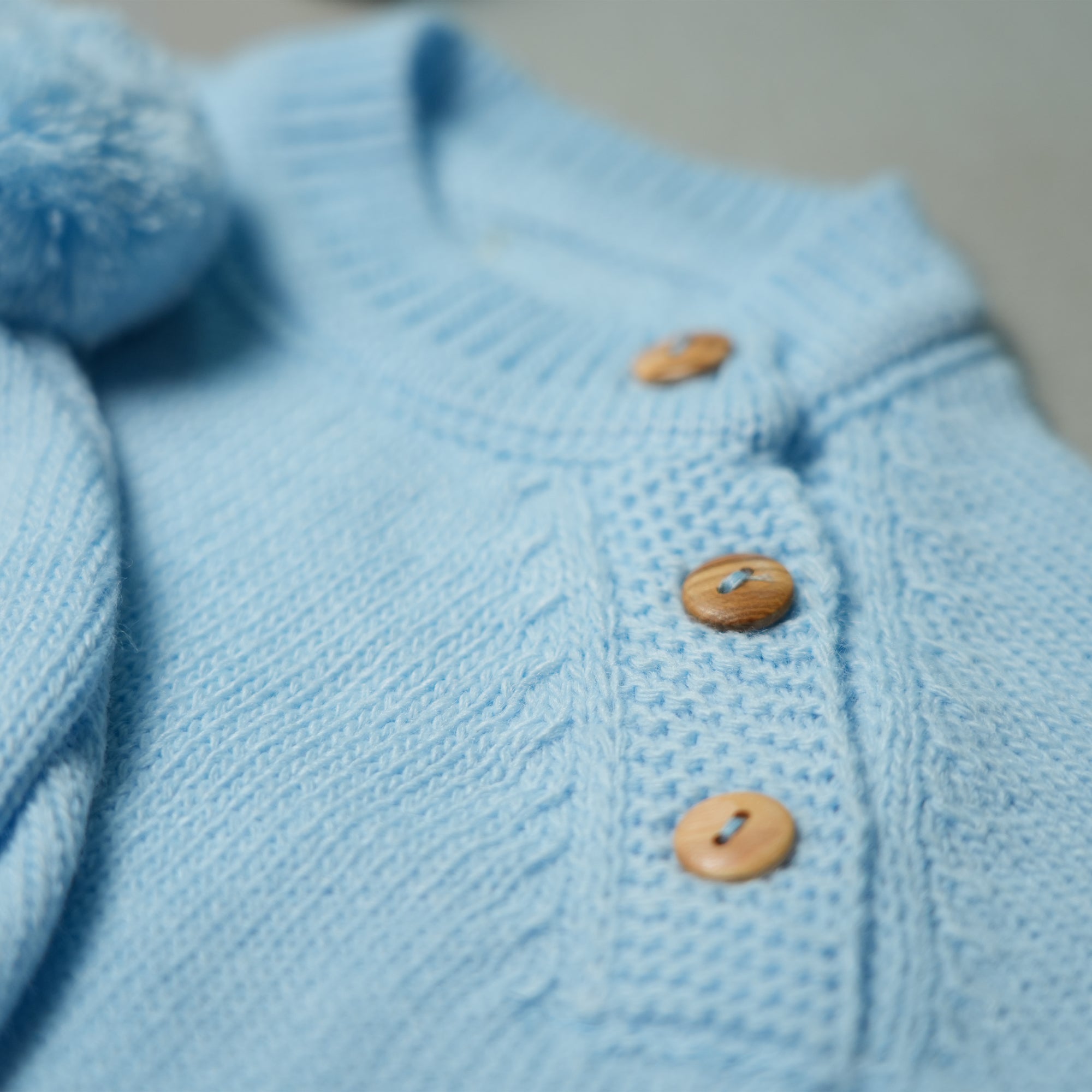 COMPLETINO CAREZZA IN MAGLIA AZZURRO