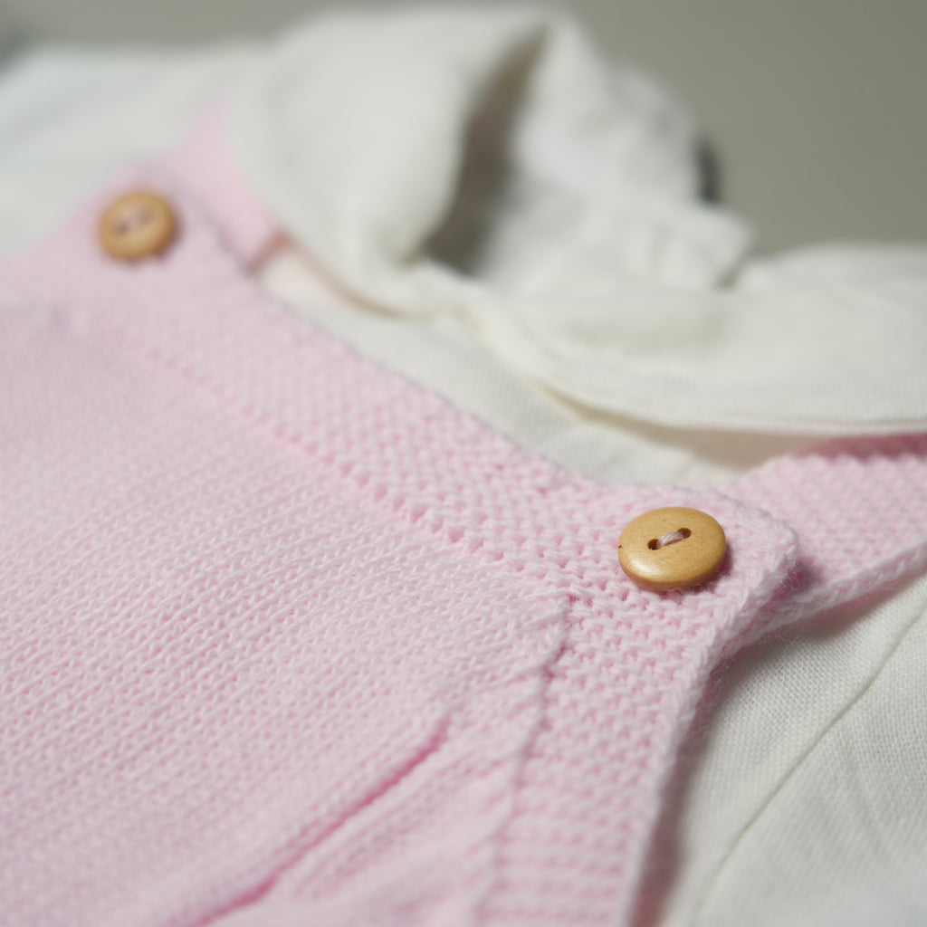 SALOPETTE IN MAGLIA ROSA CON CAMICIA