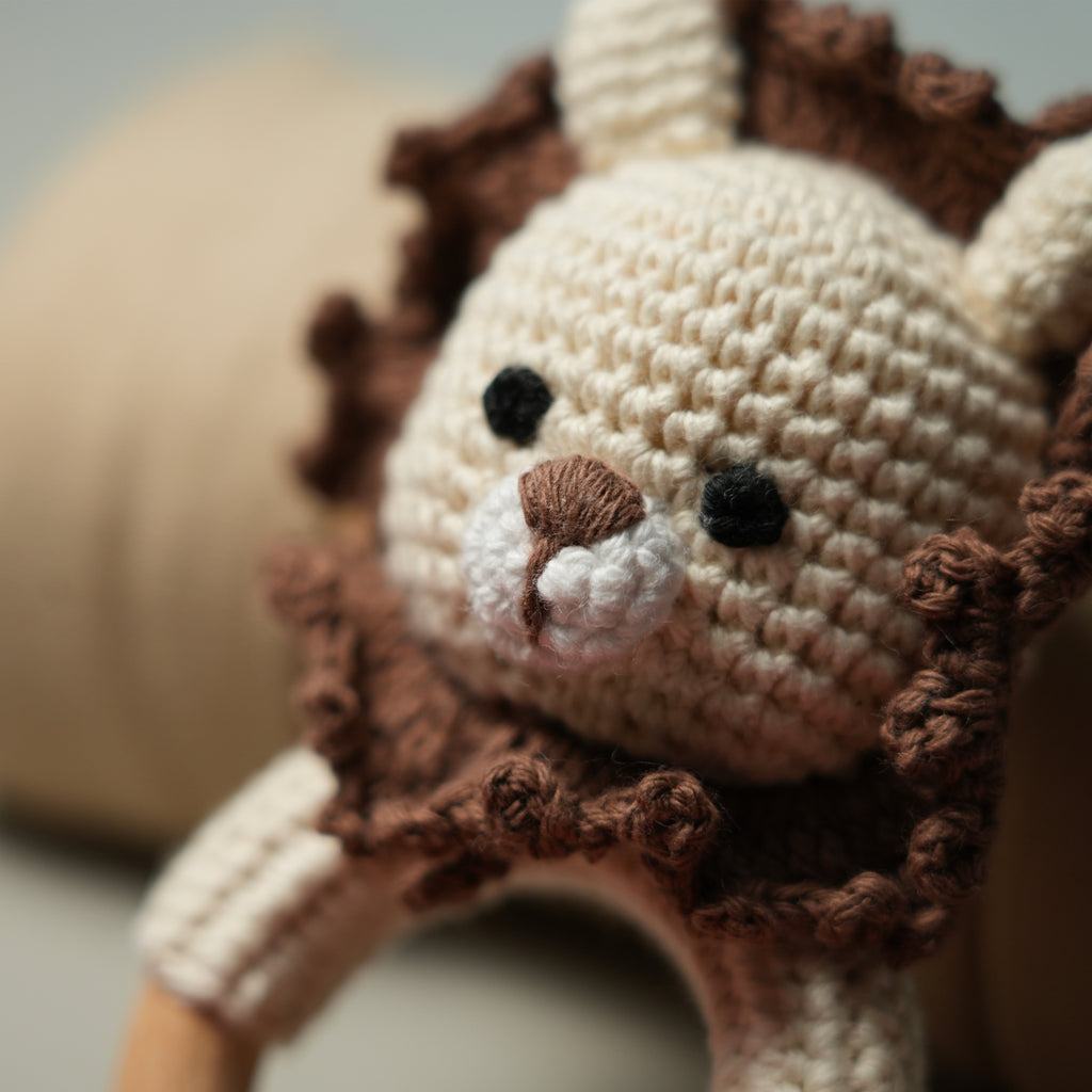 SET LEONCINO IN LEGNO E COTONE